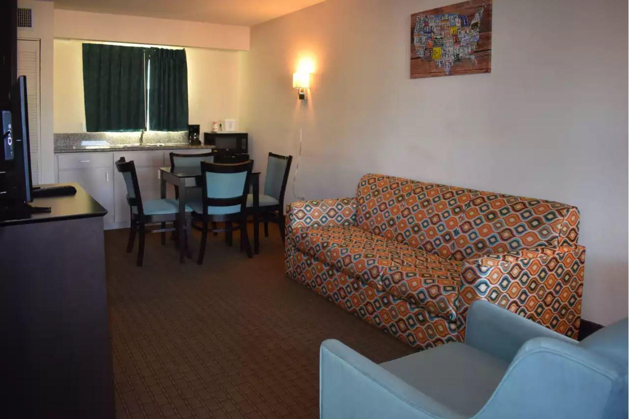 Ramada Limited Clearwater Hotel And Suites Exterior foto
